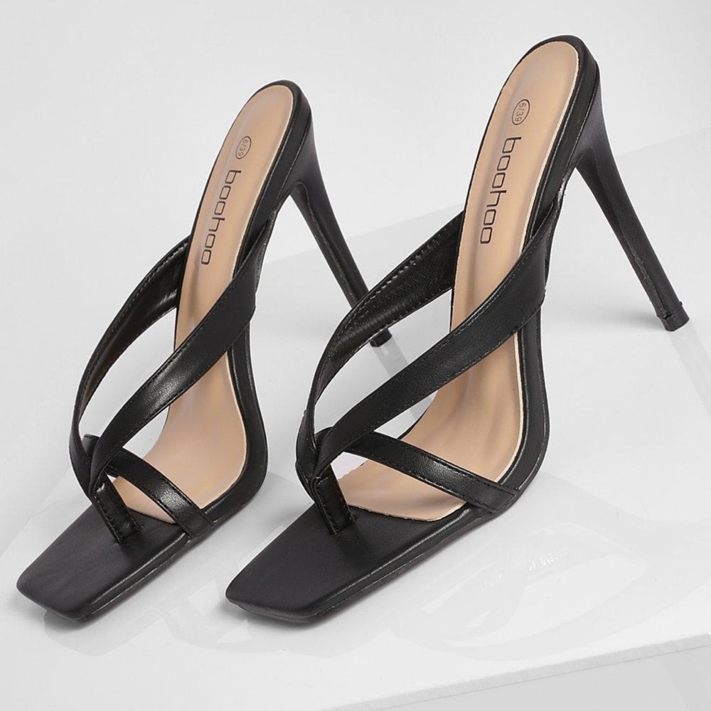 Boohoo Black Toe Post Basic Mule Heels - image 3